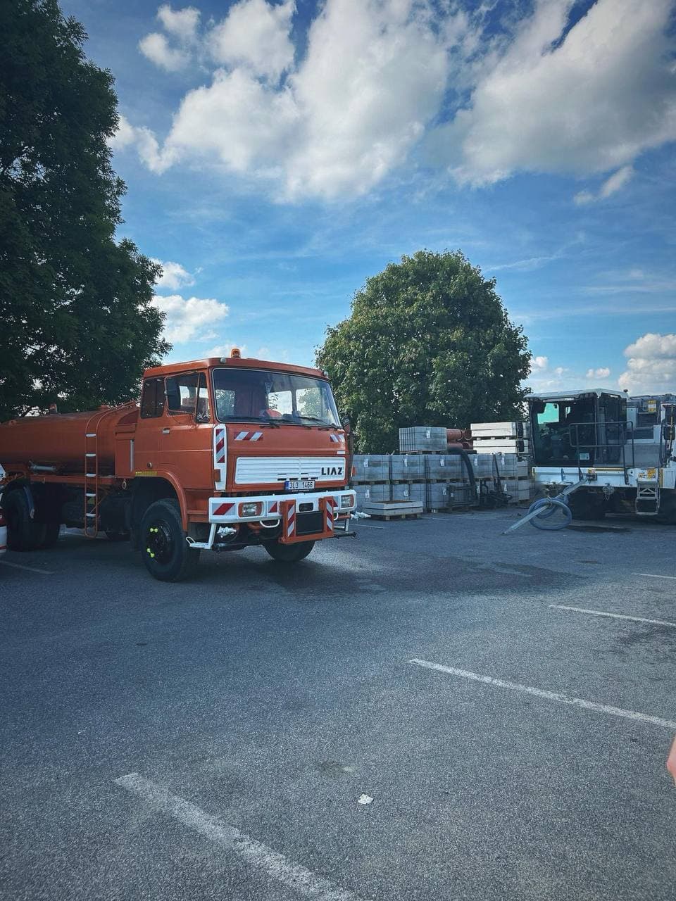 Přistavení techniky na místo zakázky